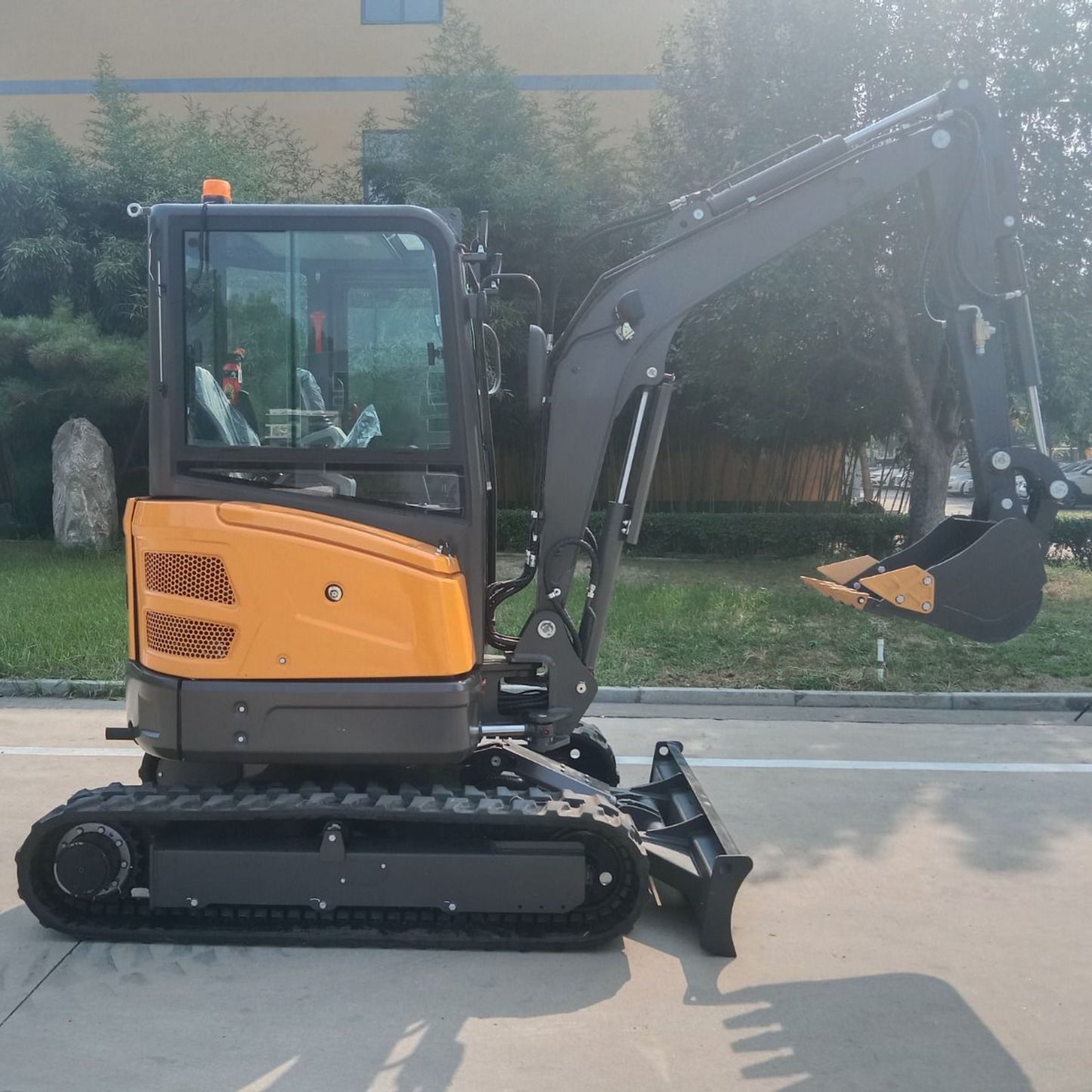 3ton Mini Excavator with Enclosed Cab