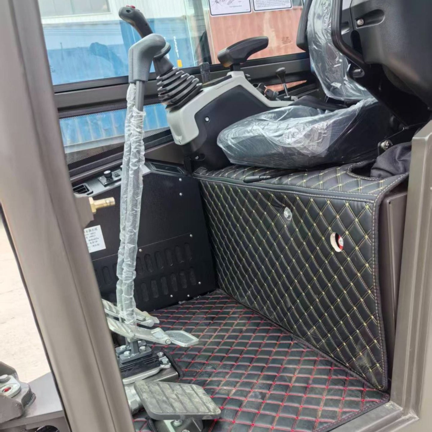 3ton Mini Excavator with Enclosed Cab